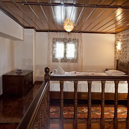 Villa Erontas *